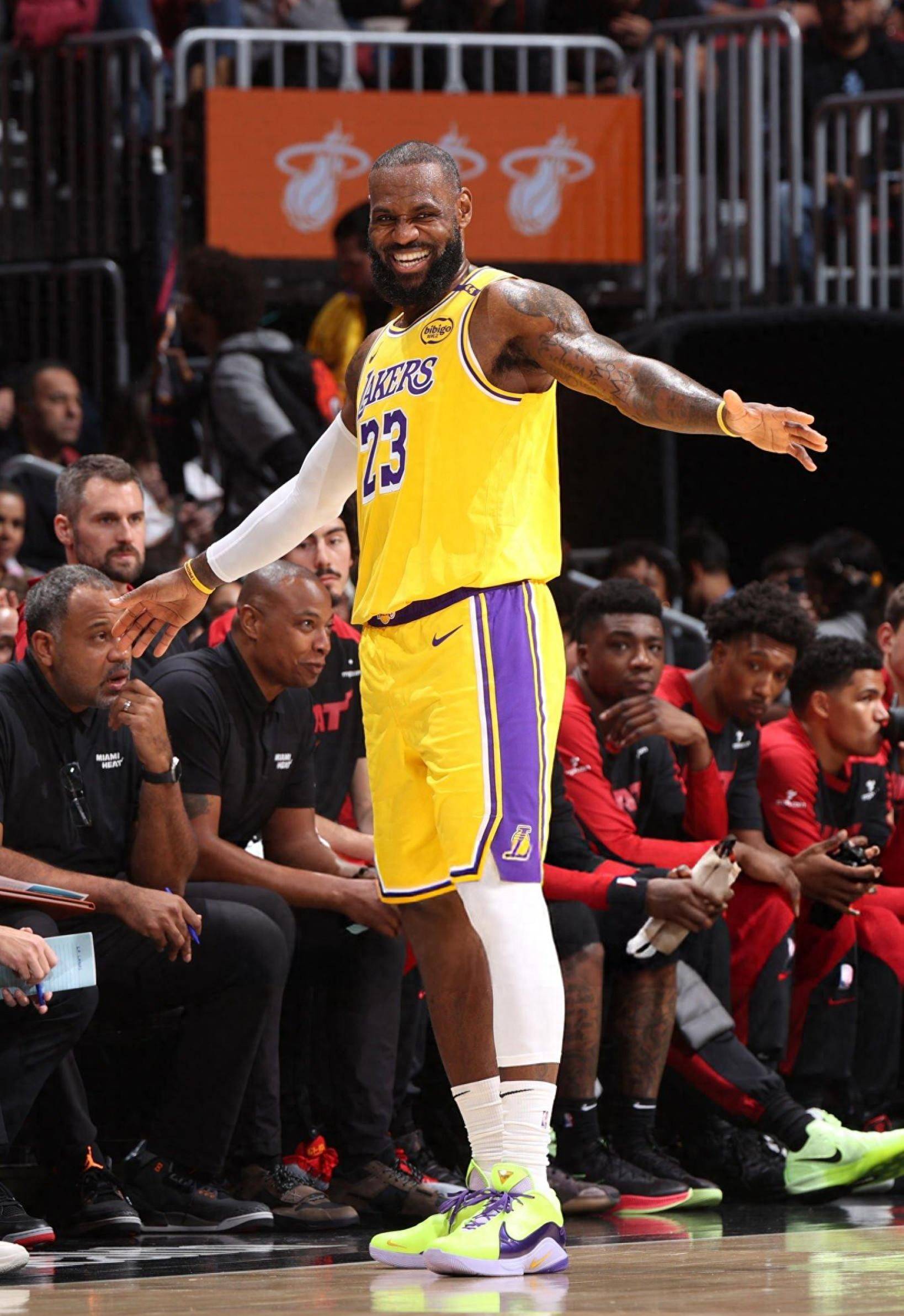 他并不贪恋 他并不贪恋